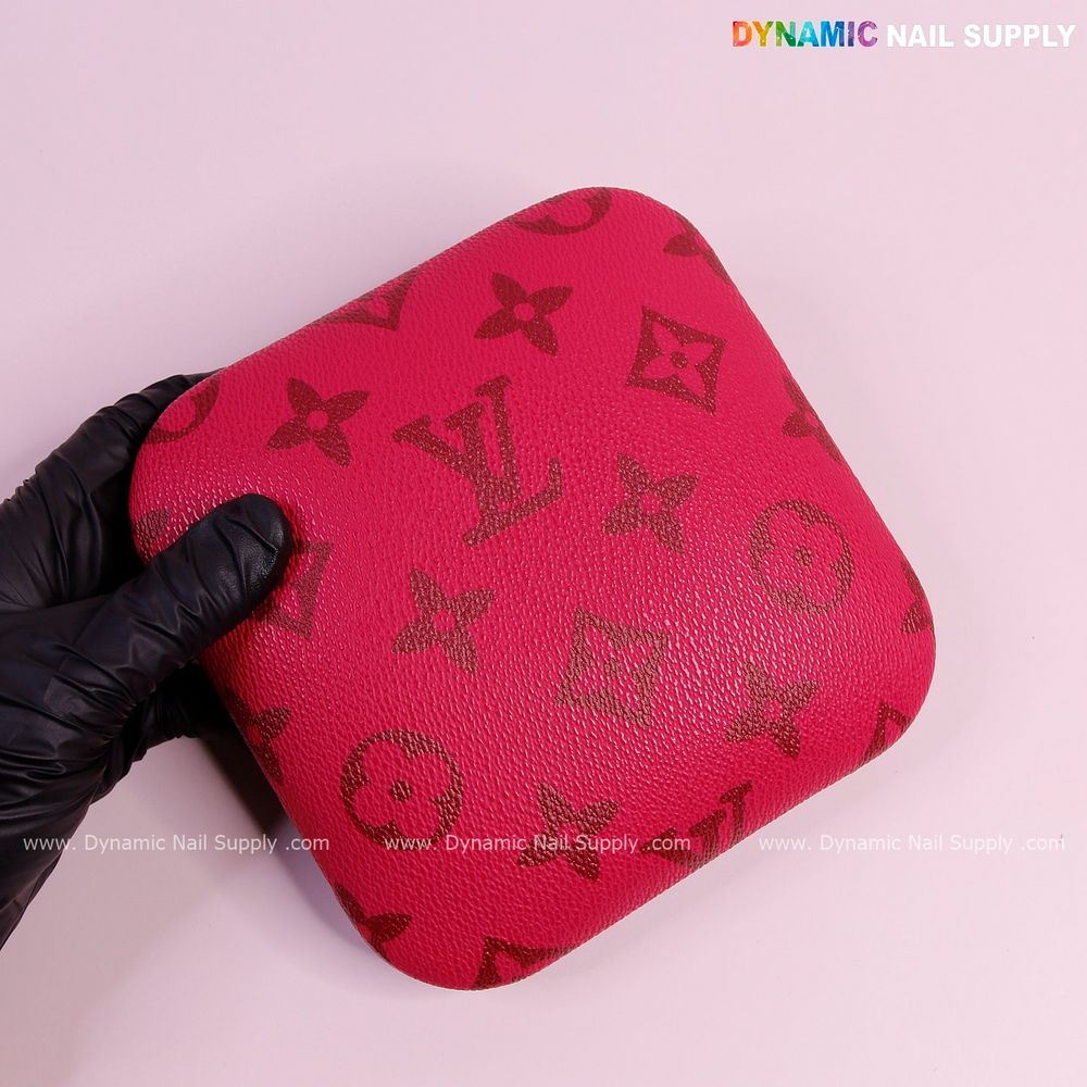 Nail Tech Elbow Pad: Streamline Your Salon Workflow
